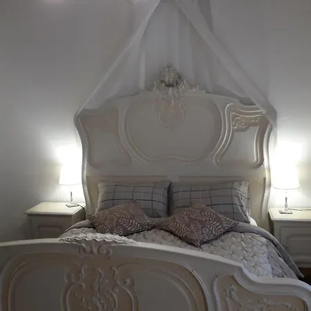 Chez Len & Filipp Bouillon